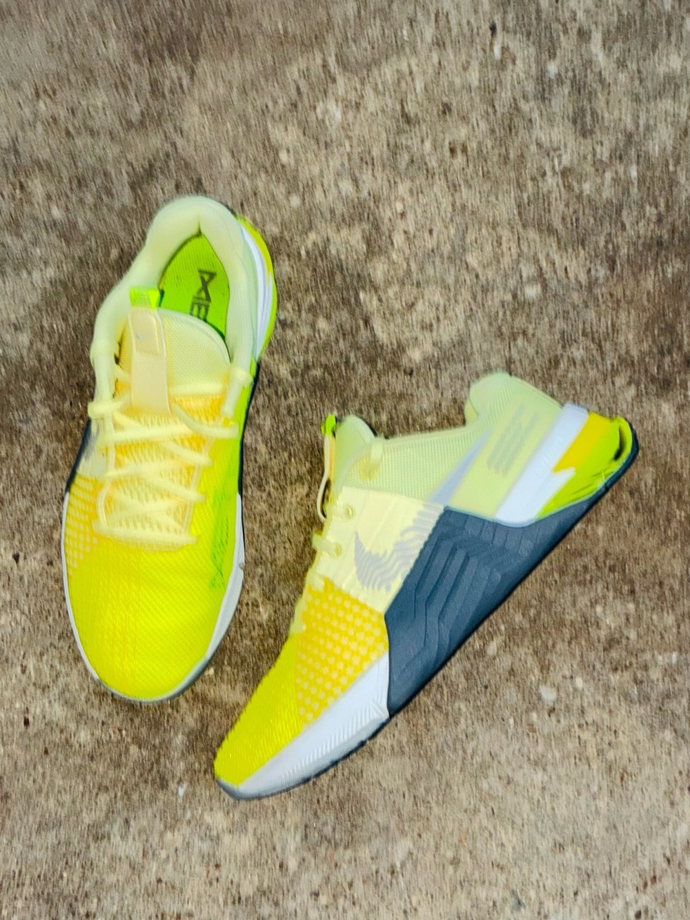 Nike Metcon 8 Gym Training Shoes Size 9.5 Citron Grey